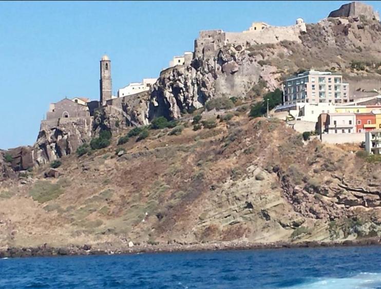 La Terrazza Di Archimede Bed & Breakfast Castelsardo Exterior photo